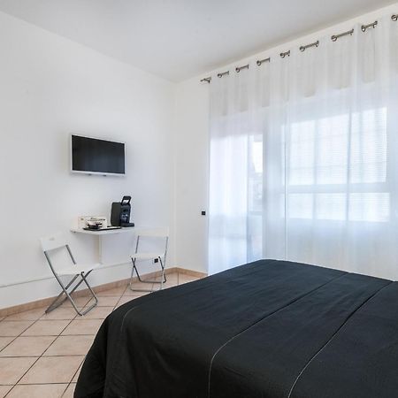 Travelershome 7Metri Guesthouse Ciampino Ngoại thất bức ảnh