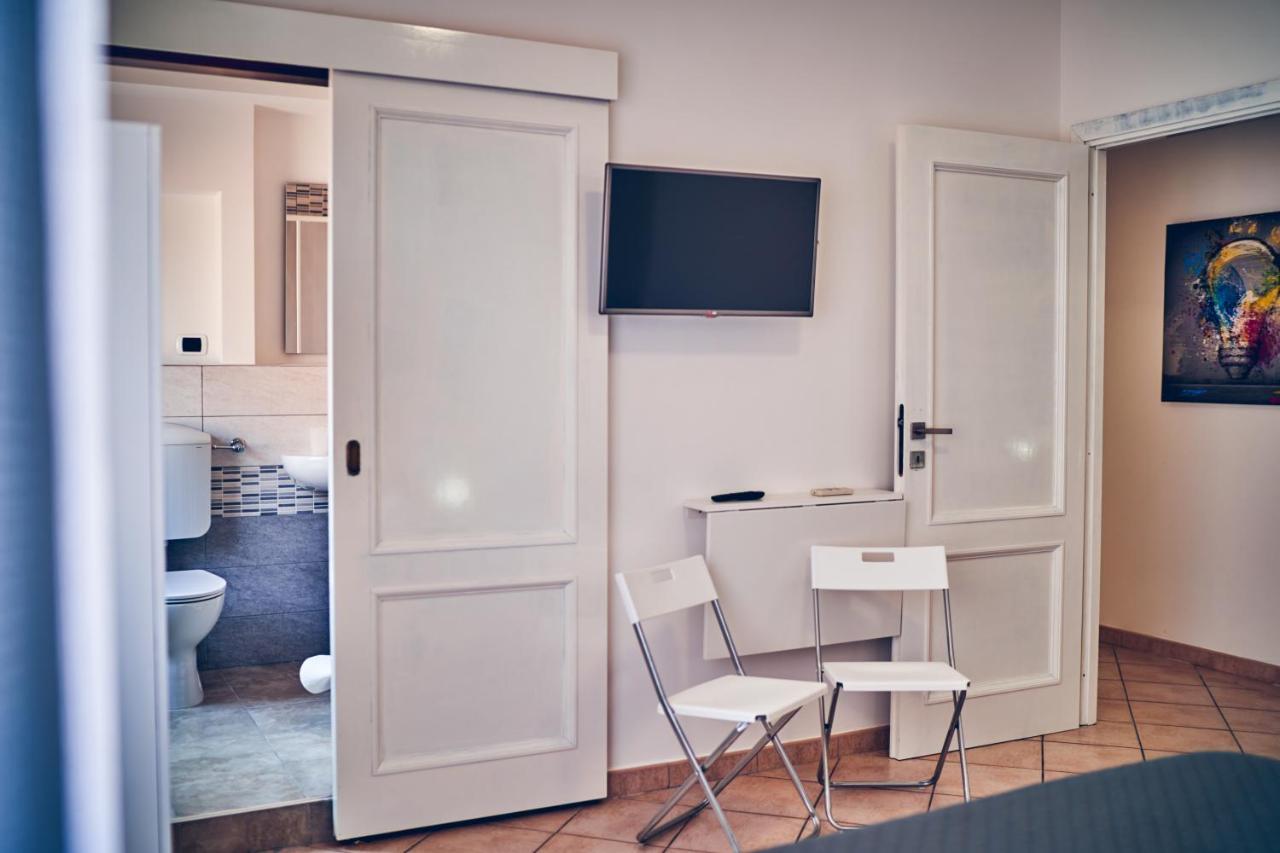 Travelershome 7Metri Guesthouse Ciampino Ngoại thất bức ảnh
