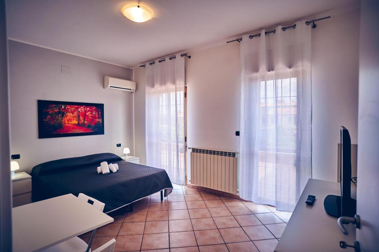 Travelershome 7Metri Guesthouse Ciampino Ngoại thất bức ảnh
