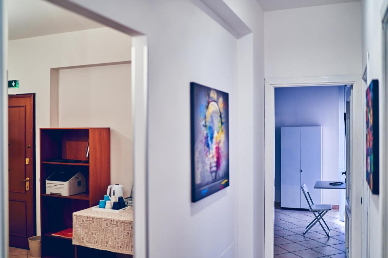 Travelershome 7Metri Guesthouse Ciampino Ngoại thất bức ảnh