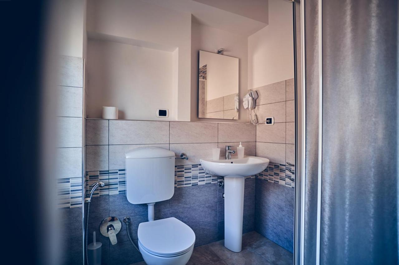 Travelershome 7Metri Guesthouse Ciampino Ngoại thất bức ảnh