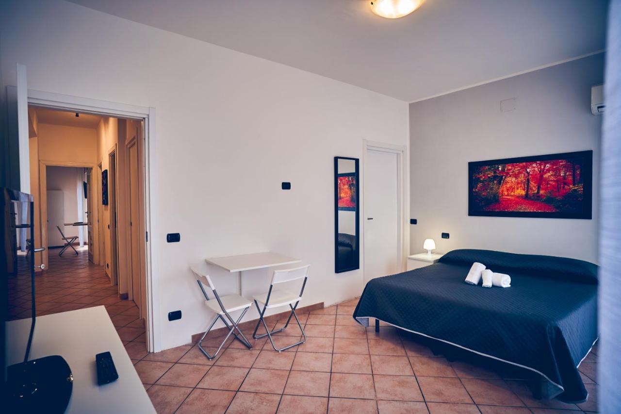 Travelershome 7Metri Guesthouse Ciampino Ngoại thất bức ảnh