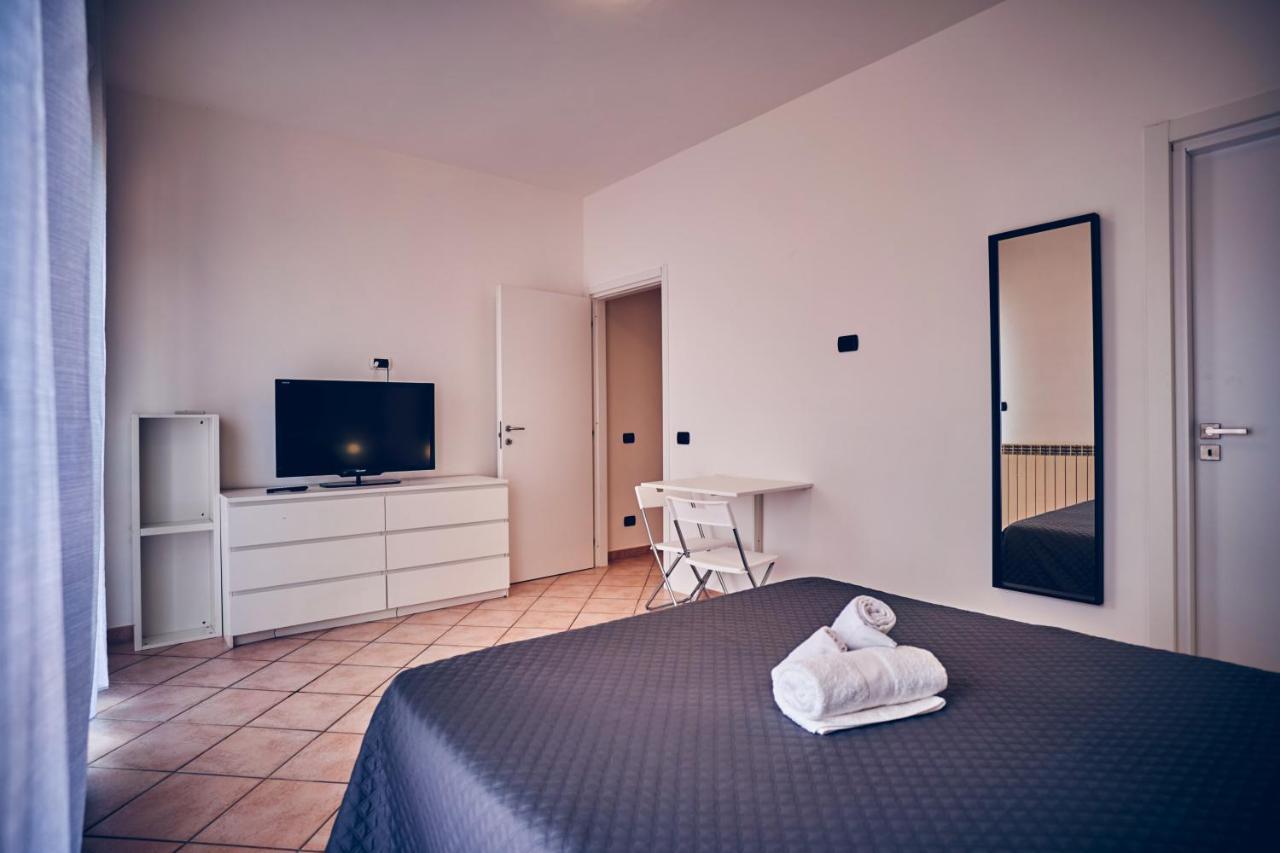 Travelershome 7Metri Guesthouse Ciampino Ngoại thất bức ảnh