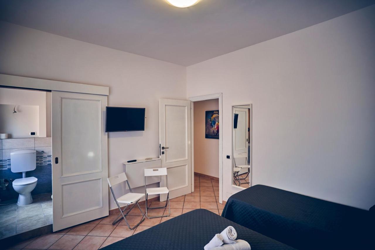 Travelershome 7Metri Guesthouse Ciampino Ngoại thất bức ảnh