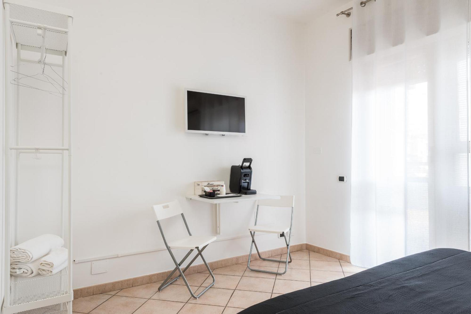 Travelershome 7Metri Guesthouse Ciampino Ngoại thất bức ảnh